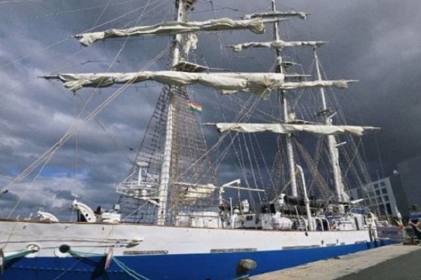 ભારતીય નૌકાદળનું કેનેરી ટાપુઓમાં ઐતિહાસિક પ્રસ્થાન