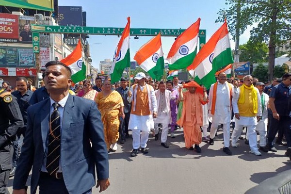 લખનૌમાં ભાજપની જનઆક્રોશ રેલી, સીએમ યોગી 5,000 થી વધુ મહિલાઓ સાથે રસ્તા પર ઉતર્યા