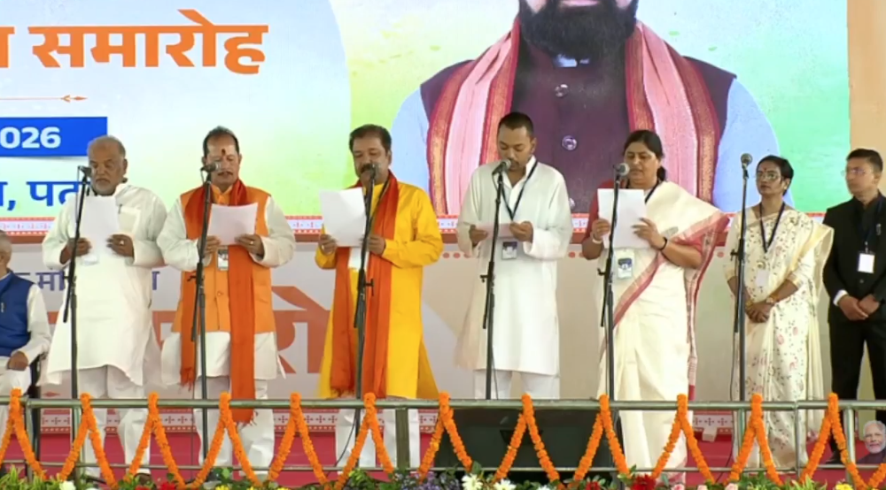 બિહારમાં કેબિનેટ વિસ્તરણ: CM ચૌધરીની ટીમમાં અનેક નવા ચહેરા, નીતીશ કુમારના પુત્ર નિશાંતે પણ લીધા શપથ