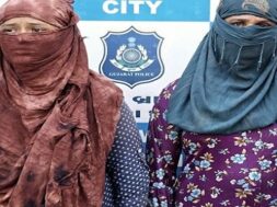Baroda, women theft caught
