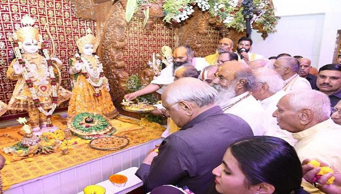 અમદાવાદમાં સનાતન રામધામ મંદિર ખાતે પ્રાણ પ્રતિષ્ઠામાં મુખ્યમંત્રી સહભાગી થયા
