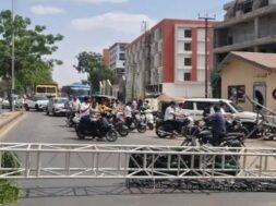Jamnagar, electric pole collapsed