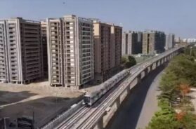 Metro train, Surat