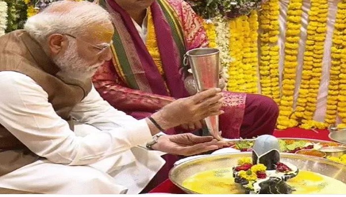 સોમનાથમાં વડાપ્રધાન નરેન્દ્ર મોદીએ 11 તિર્થના જળથી કર્યો કુંભાભિષેક, મહાદેવજીની પૂજા કરી