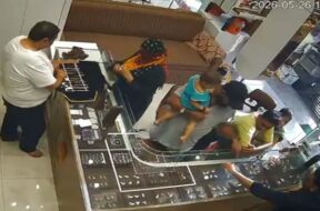 Rajkot, jewelers theft