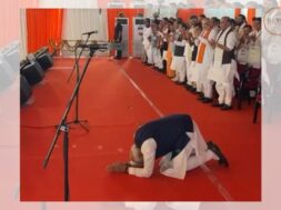 PM Modi bows down to the people of West Bengal, watch video