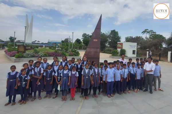 The Tropic of Cancer Park at Salal in Prantij taluka has become a center of attraction for tourists