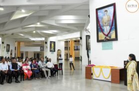Staff pays floral tribute to Veer Savarkar at Gujarat Assembly complex