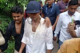 Eggs were thrown at TMC MP Abhishek Banerjee, slogans of thieves were shouted