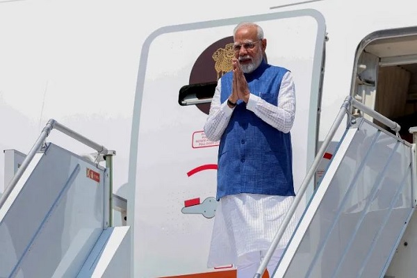 પાંચ દેશોની સત્તાવાર મુલાકાત પૂર્ણ કર્યા પછી પ્રધાનમંત્રી નરેન્દ્ર મોદી નવી દિલ્હી પરત ફર્યા
