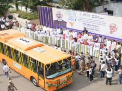 Baroda, ele, bus