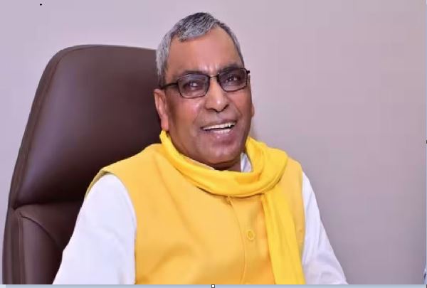 UP ના રાજકારણમાં નવા-જૂનીના એંધાણ: અખિલેશની SP માં ટૂંક સમયમાં ભંગાણનો ઓમપ્રકાશ રાજભરનો દાવો