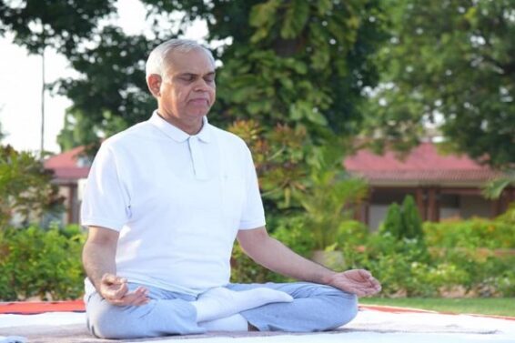 Governor, Yoga