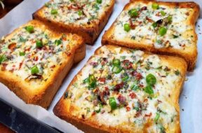 Paneer Garlic Bread recipe