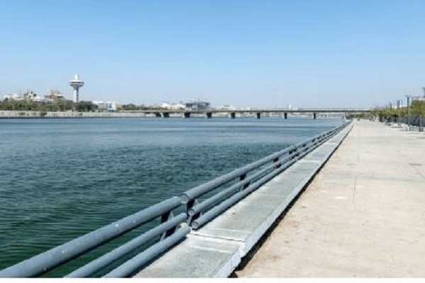 અમદાવાદમાં નર્મદાના નીરથી સાબરમતી નદી બે કાંઠે થતા સર્જાયો નયનરમ્ય નજારો