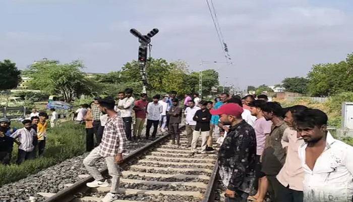 વિસનગરમાં ભાજપના નગરસેવકે ટ્રેન નીચે પડતુ મુકી કરી આત્મહત્યા