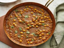 chickpea gravy with vegetables