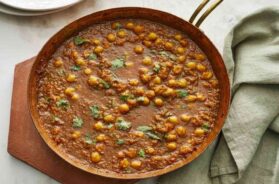 chickpea gravy with vegetables