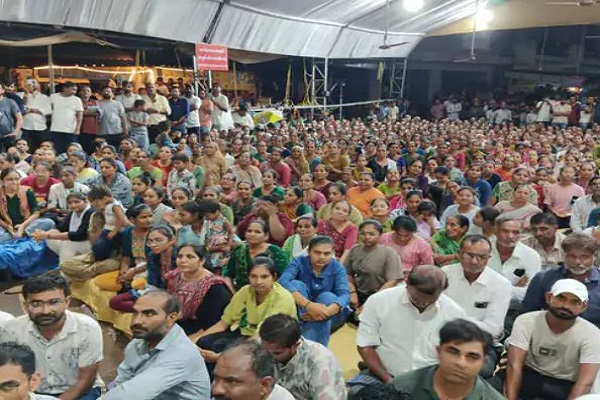 ગુજરાત સરકારની વીજ પોલ વળતરની જાહેરાતને ખેડૂતોએ ફગાવી, હવે પાર્ટ-3નું એલાન