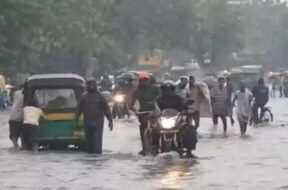 Rain, Surat