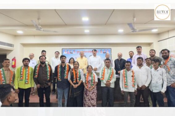 BJP and AAP leaders, including four councilors of Bareja Municipality, joined Congress
