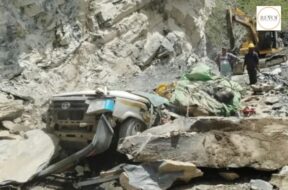 A huge rock fell on a Tata Sumo passing through Himachal Pradesh, crushing 13 passengers