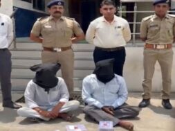 palanpur, two cheaters caught