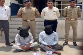 palanpur, two cheaters caught