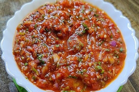 Rajasthani Onion Tadka Chutney Recipe