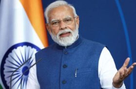 What did PM Modi say about cockroaches who use foul language?