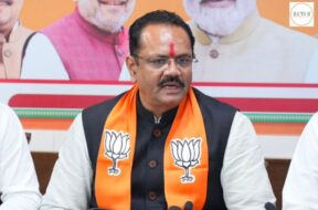 Why does Rahul Gandhi have different criteria for Delhi and Jharkhand? Jitubhai Vaghani