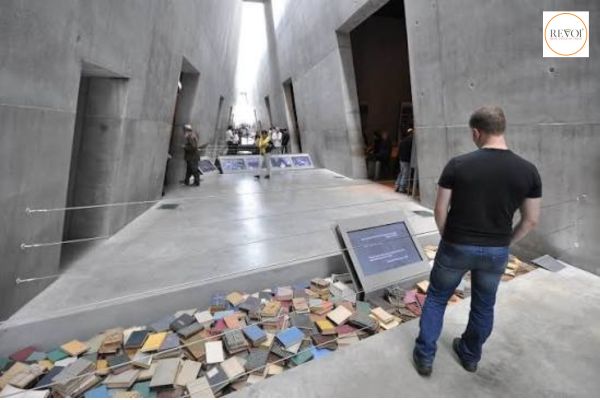 The Jews who cherish history in their hearts!